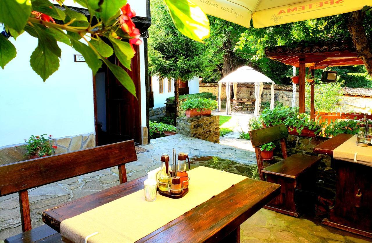 Yakovtsi Inn Exterior photo